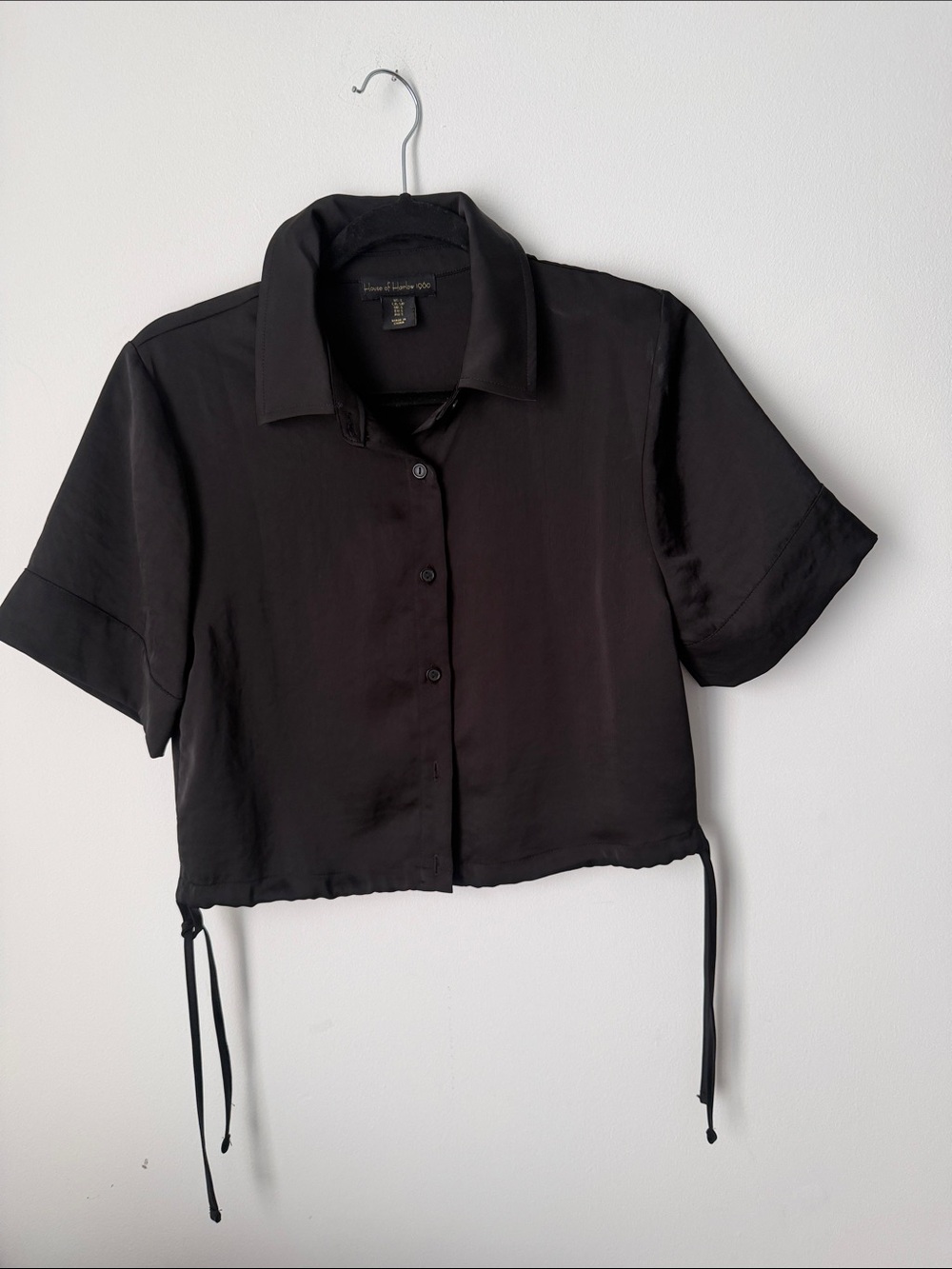 House of Harlow 1960 Black Cropped Button-Down Top